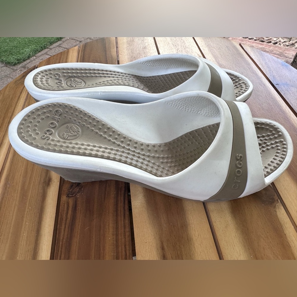 CROCS White and Tan Sandals with Cross-Strap Design